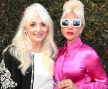 Леди Гага посетила благотворительную акцию вместе с мамой